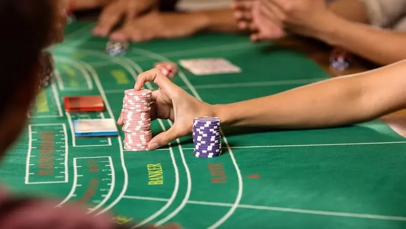 9 cách chơi Baccarat luôn thắng dành cho người chơi mới 3 Baccarat khi tham gia có thể đánh gấp thếp